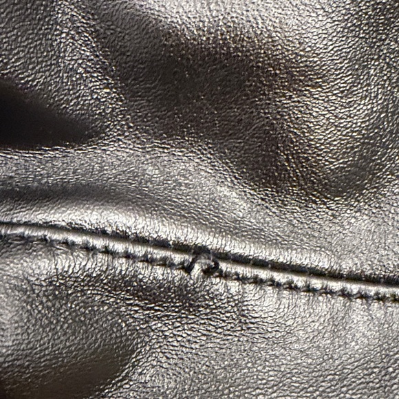 Authentic Vintage Valentino Black Leather Bow Bag - Picture 13 of 16